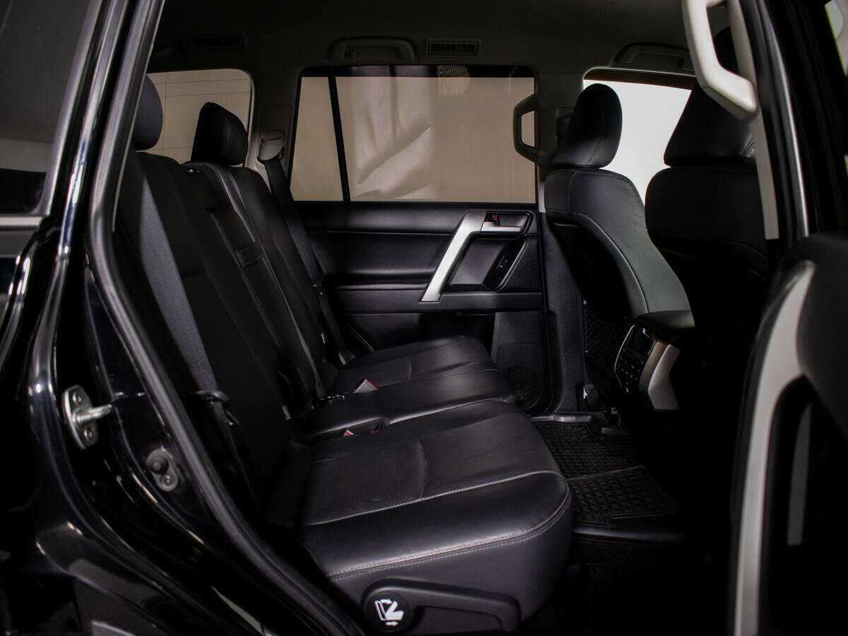 Toyota Land Cruiser Prado с пробегом — 2018 год. Фото: #8