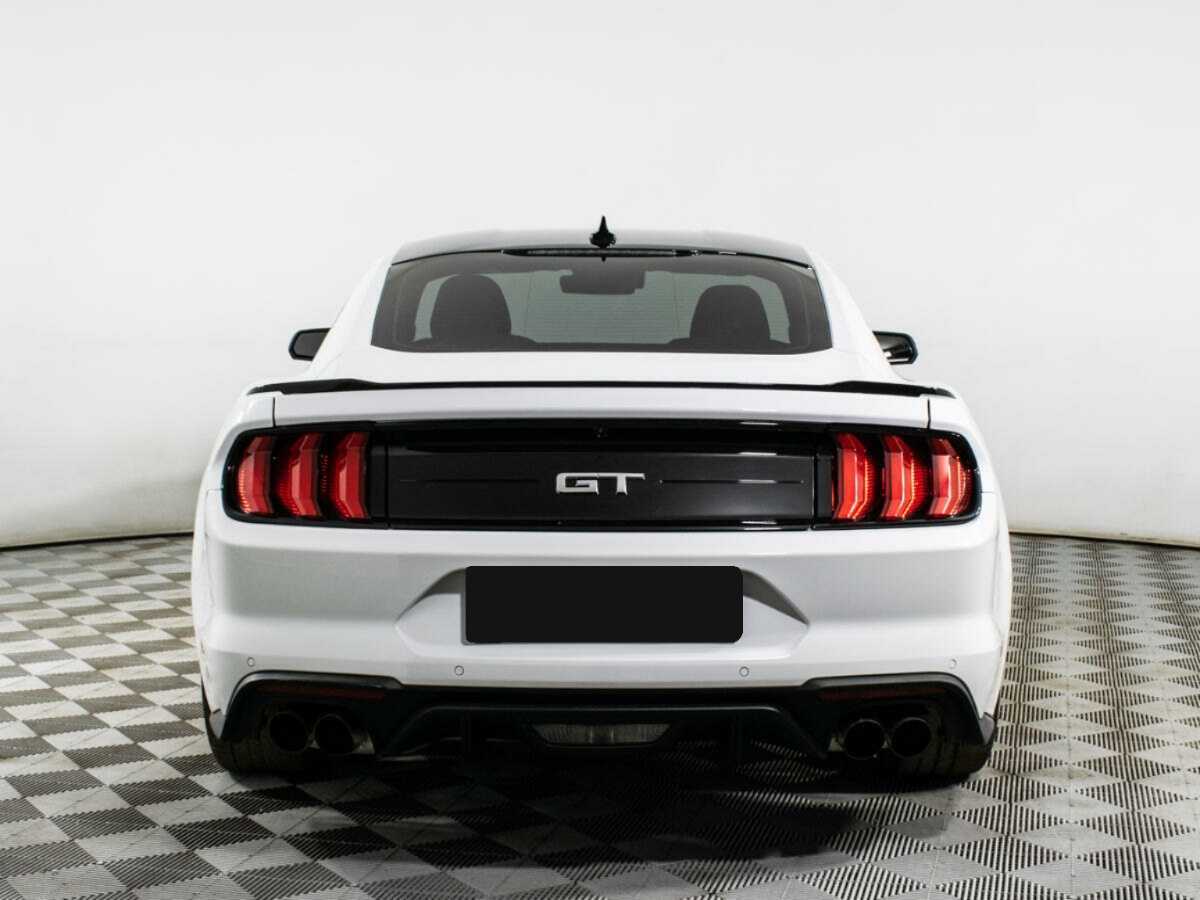 Ford Mustang с пробегом — 2022 год. Фото: #5