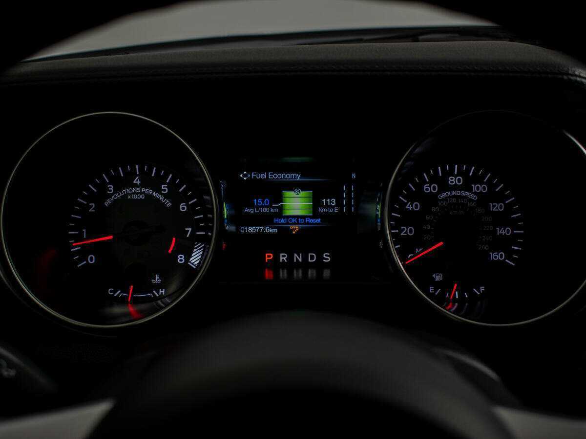 Ford Mustang с пробегом — 2022 год. Фото: #11