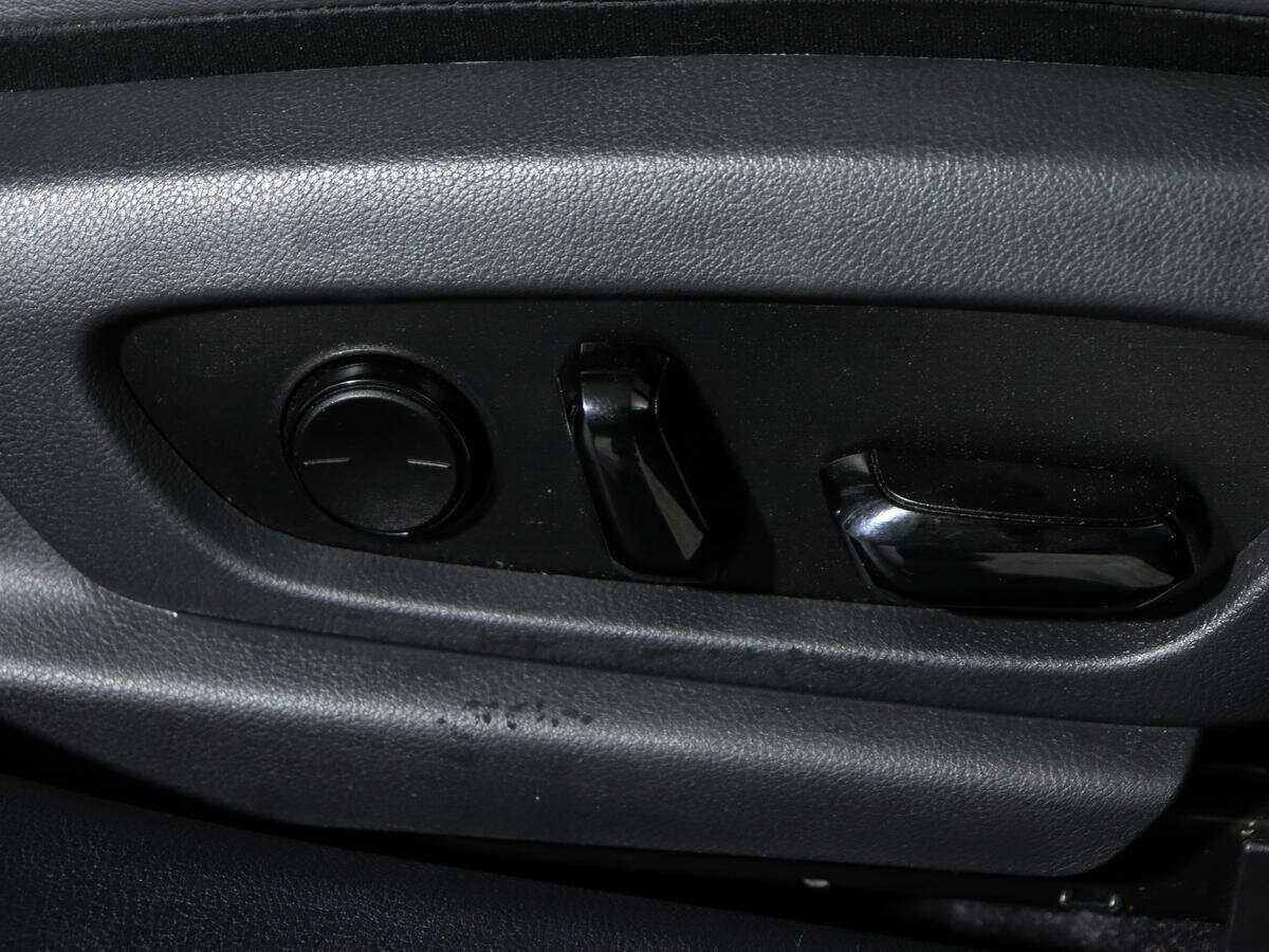 Lexus ES с пробегом — 2021 год. Фото: #13