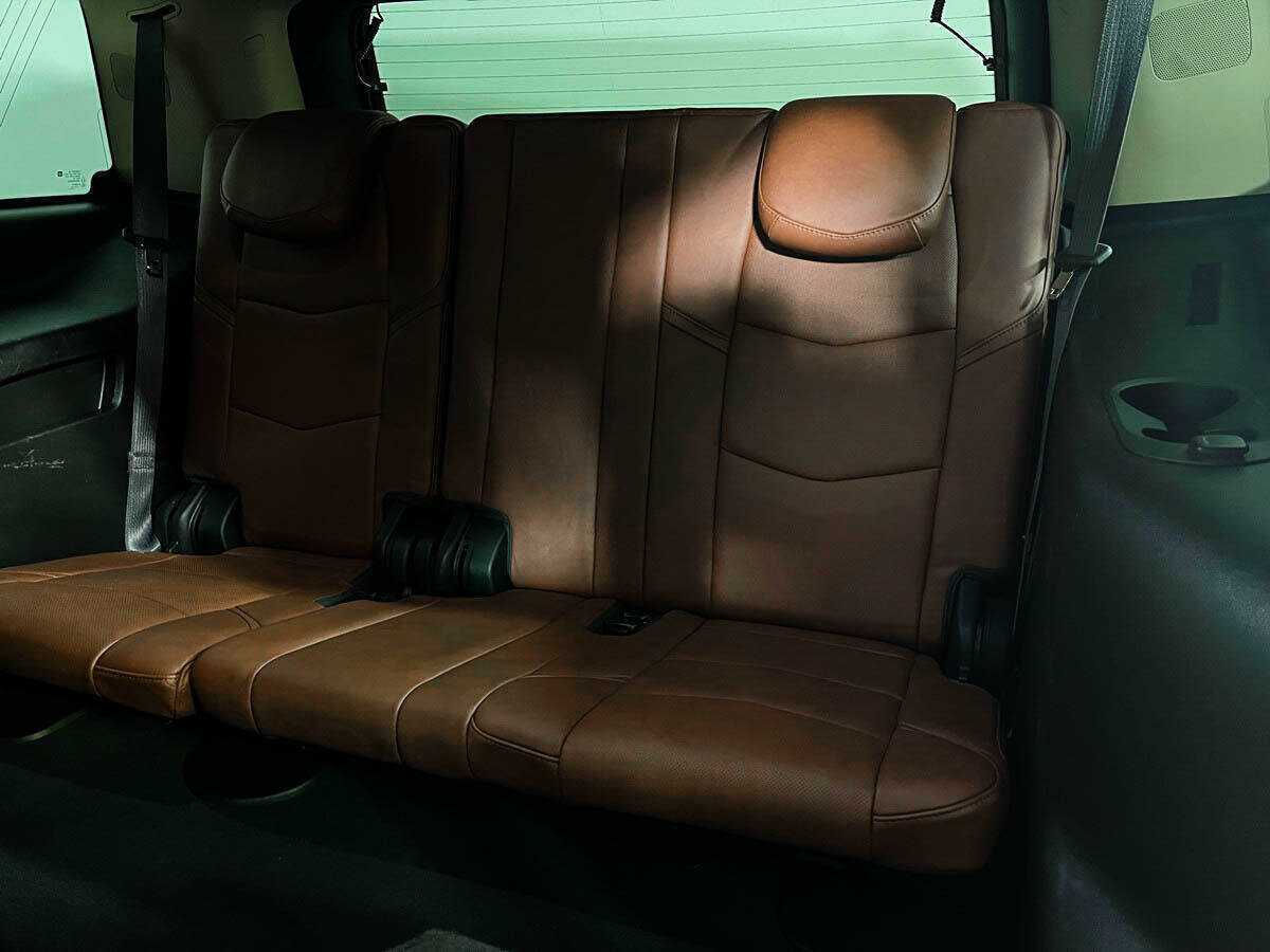 Cadillac Escalade с пробегом — 2016 год. Фото: #13