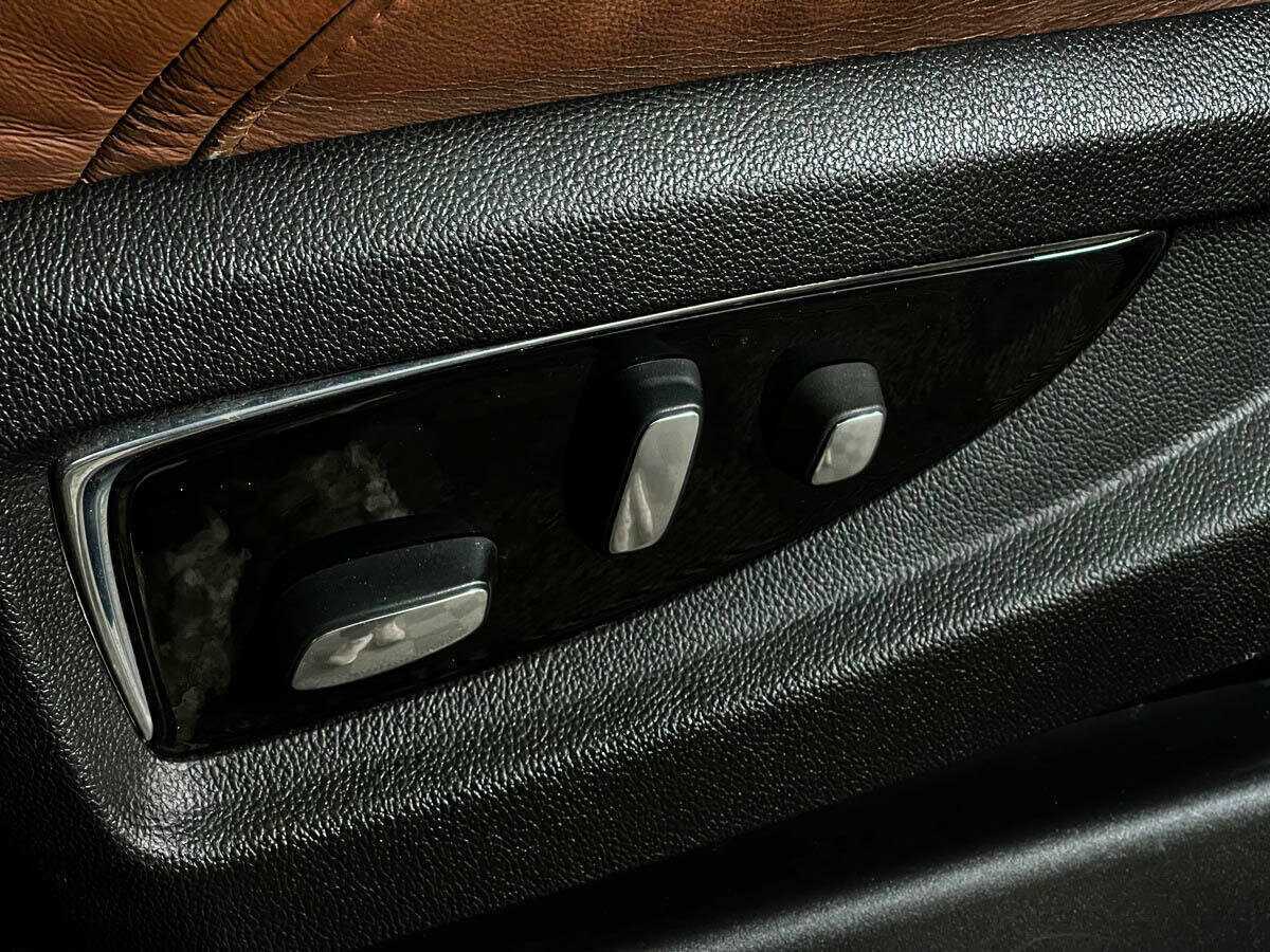 Cadillac Escalade с пробегом — 2016 год. Фото: #14