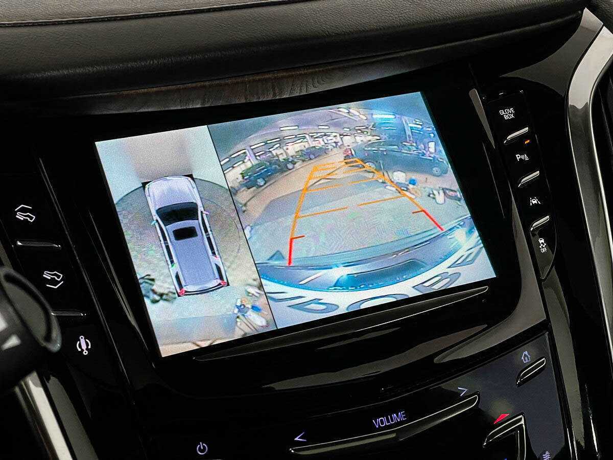 Cadillac Escalade с пробегом — 2016 год. Фото: #17