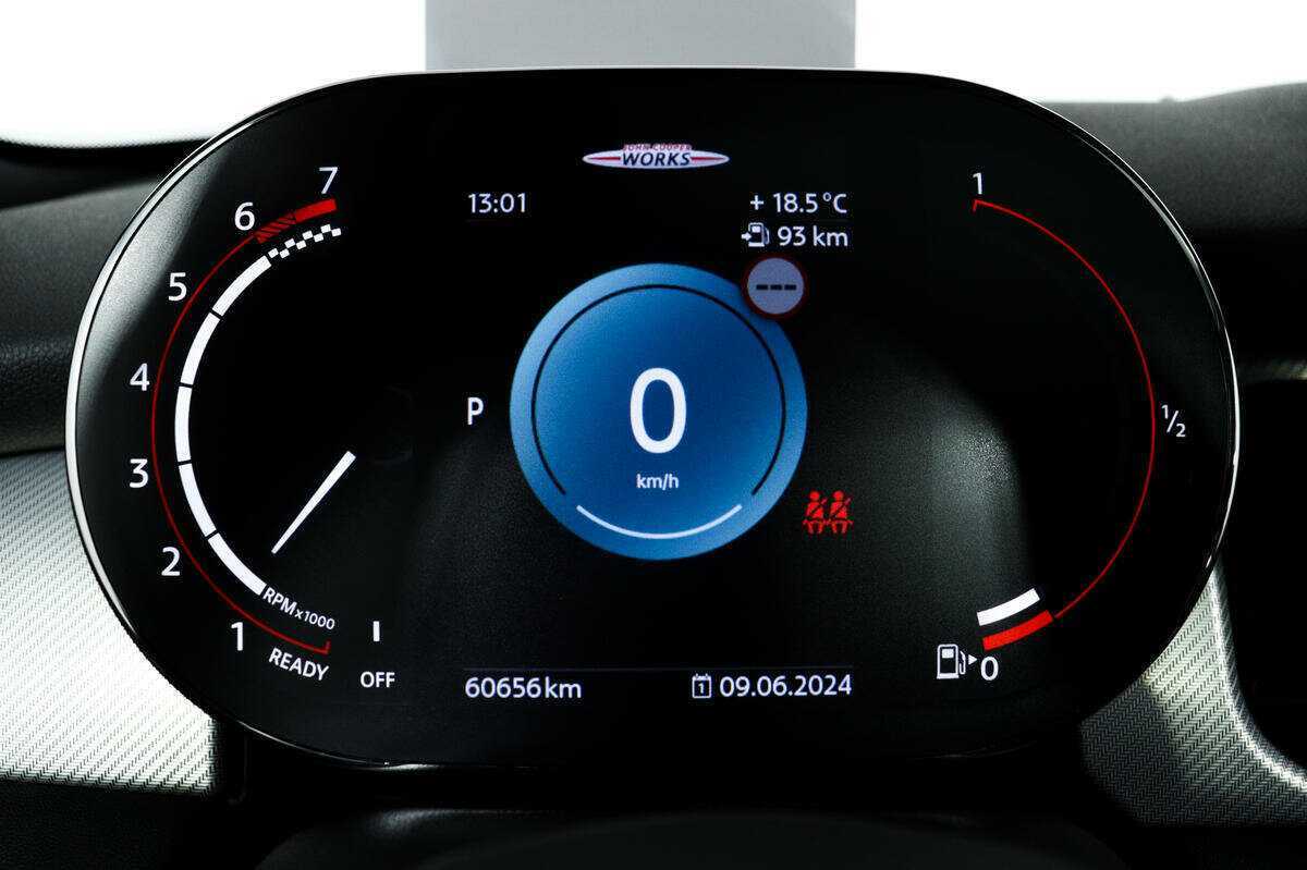 Mini Hatch с пробегом — 2021 год. Фото: #9