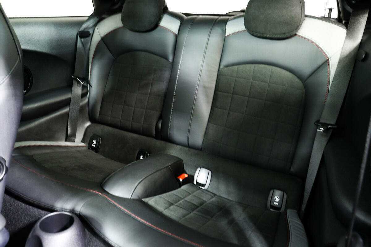 Mini Hatch с пробегом — 2021 год. Фото: #11