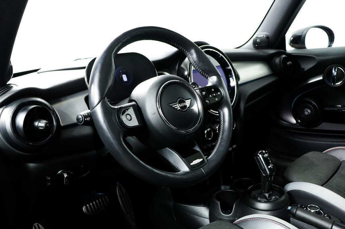 Mini Hatch с пробегом — 2021 год. Фото: #12