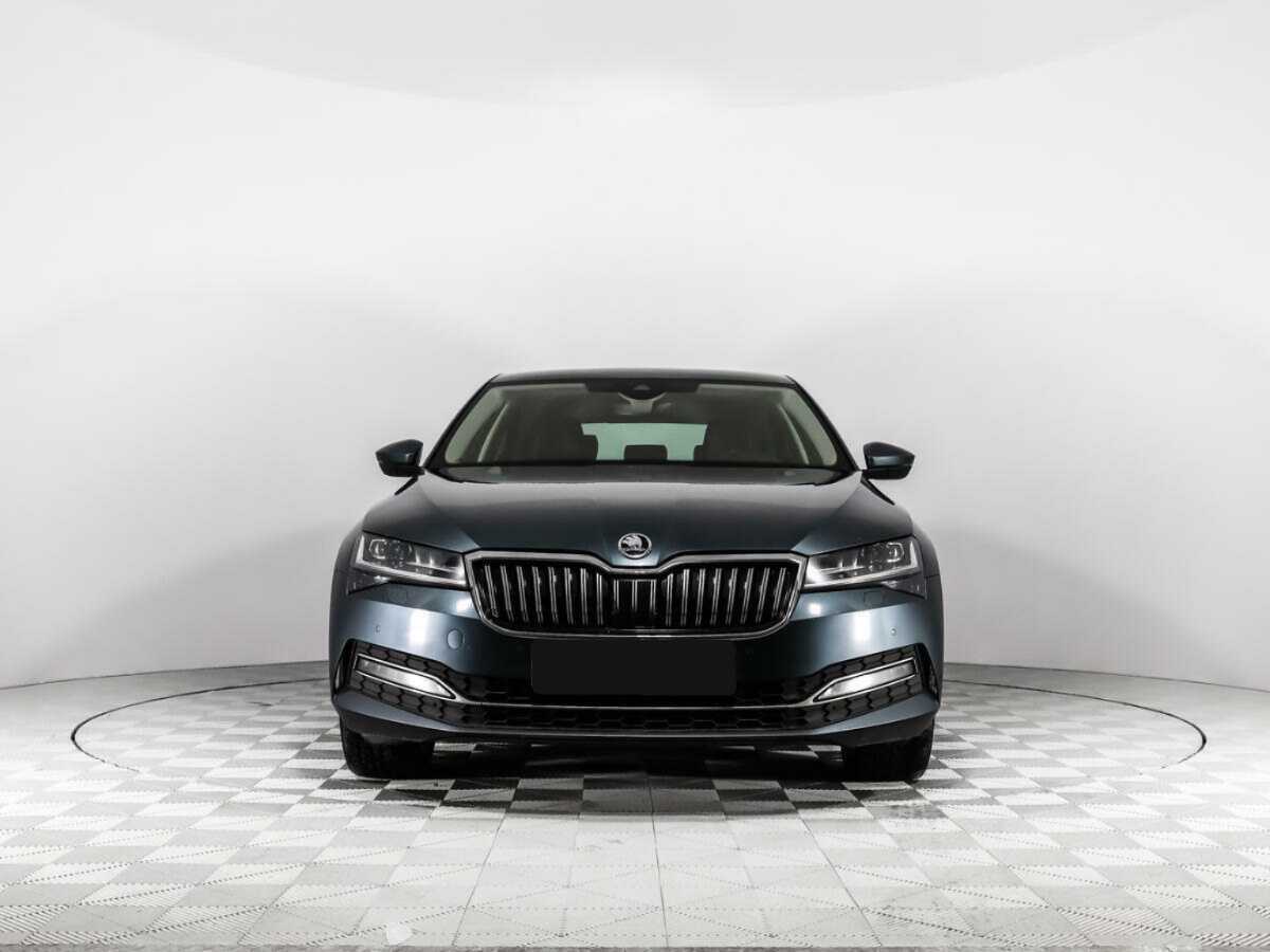 Skoda Superb с пробегом — 2019 год. Фото: #1