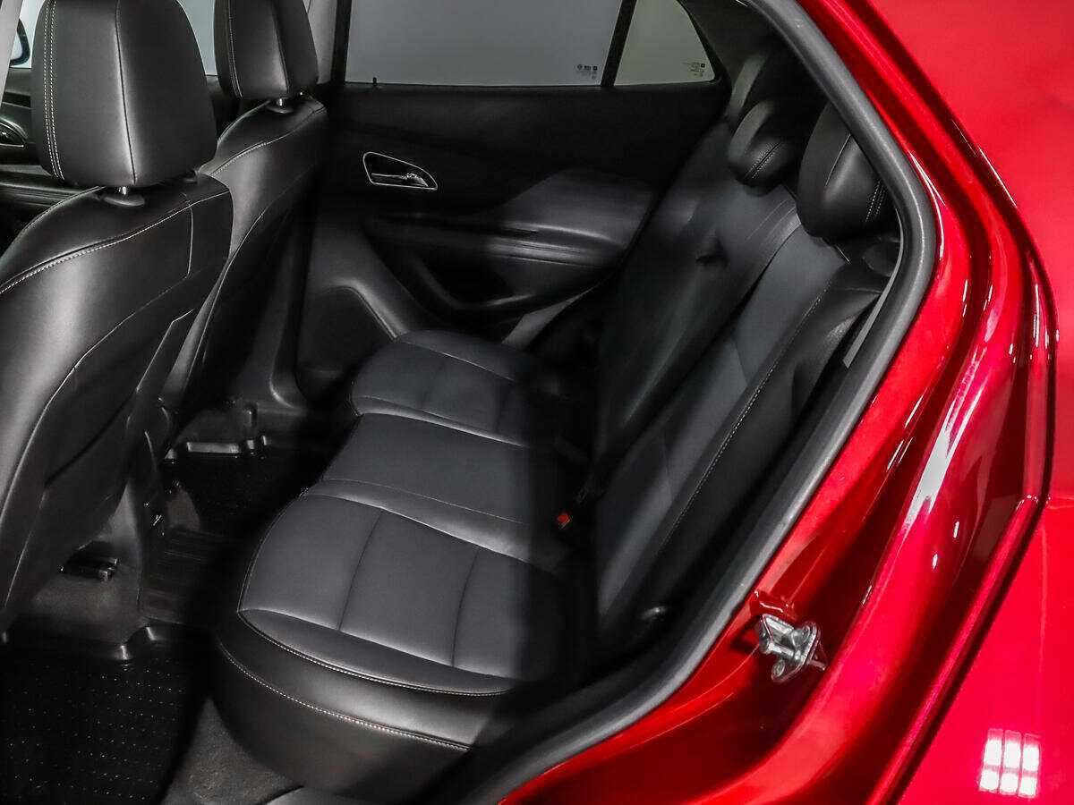 Opel Mokka с пробегом — 2013 год. Фото: #10