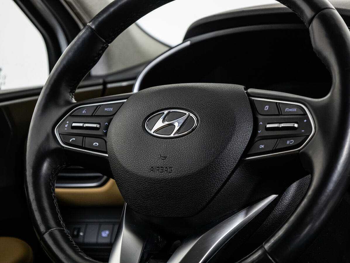 Hyundai Santa Fe с пробегом — 2021 год. Фото: #14