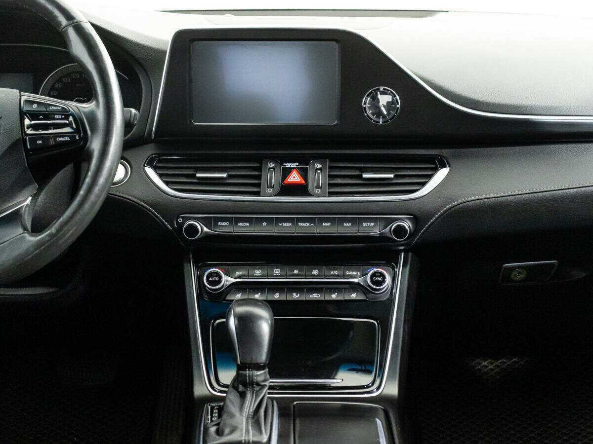 Hyundai Grandeur с пробегом — 2018 год. Фото: #13