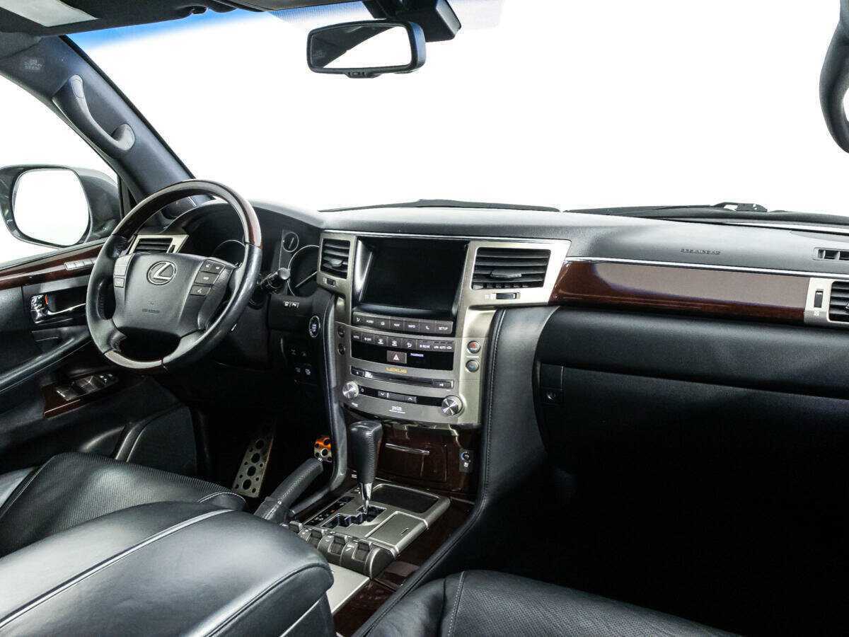 Lexus LX с пробегом — 2014 год. Фото: #7