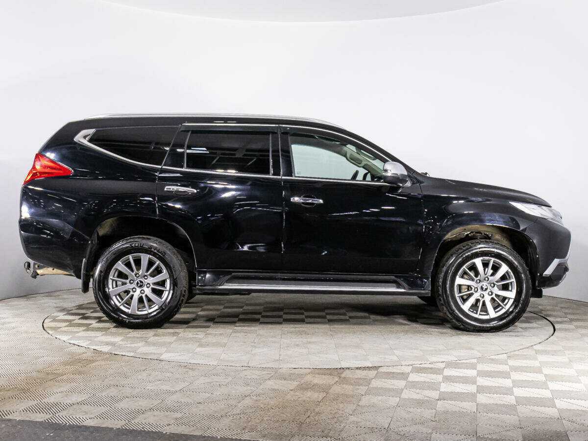 Mitsubishi Pajero Sport с пробегом — 2021 год. Фото: #3