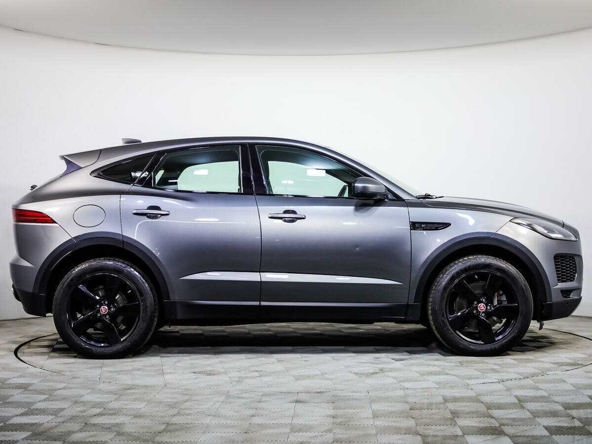Jaguar E-Pace с пробегом — 2018 год. Фото: #2
