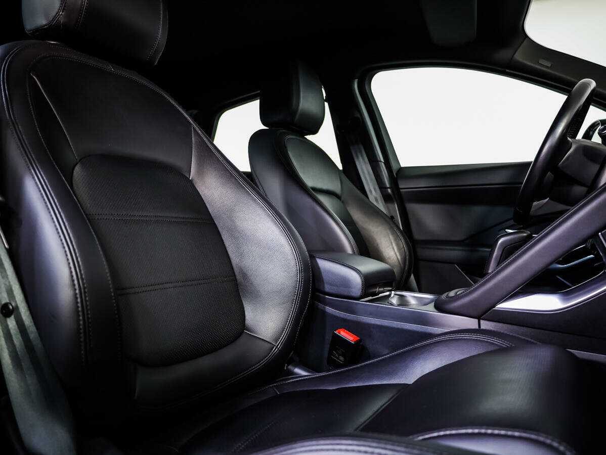 Jaguar E-Pace с пробегом — 2018 год. Фото: #10