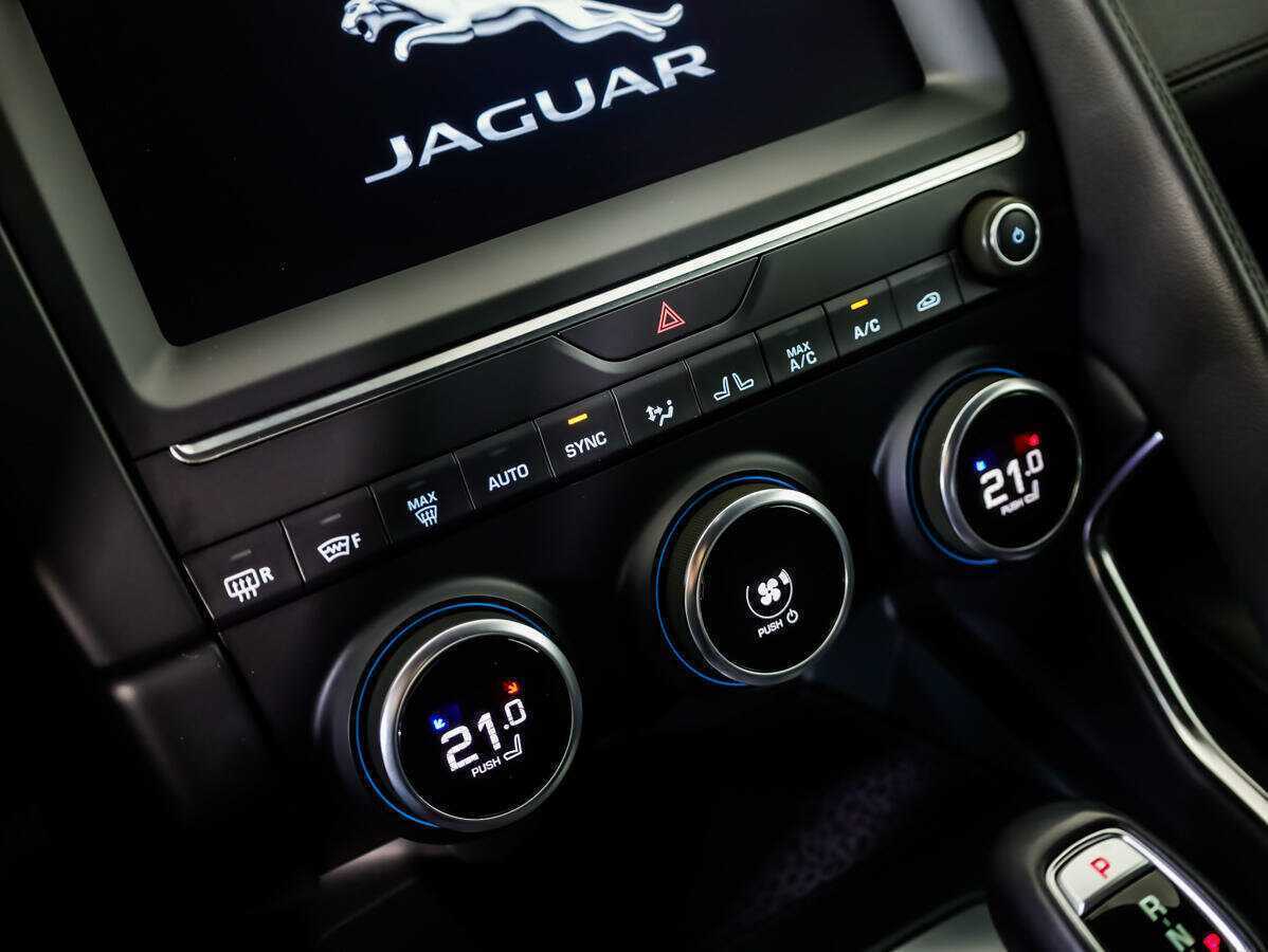 Jaguar E-Pace с пробегом — 2018 год. Фото: #12