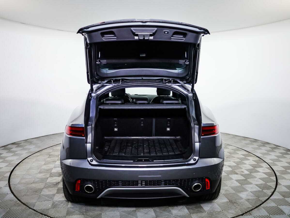 Jaguar E-Pace с пробегом — 2018 год. Фото: #18