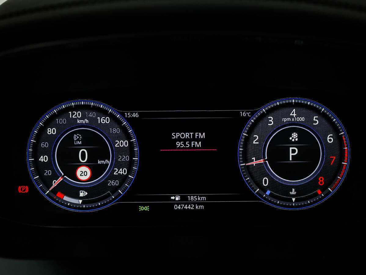 Jaguar E-Pace с пробегом — 2018 год. Фото: #21