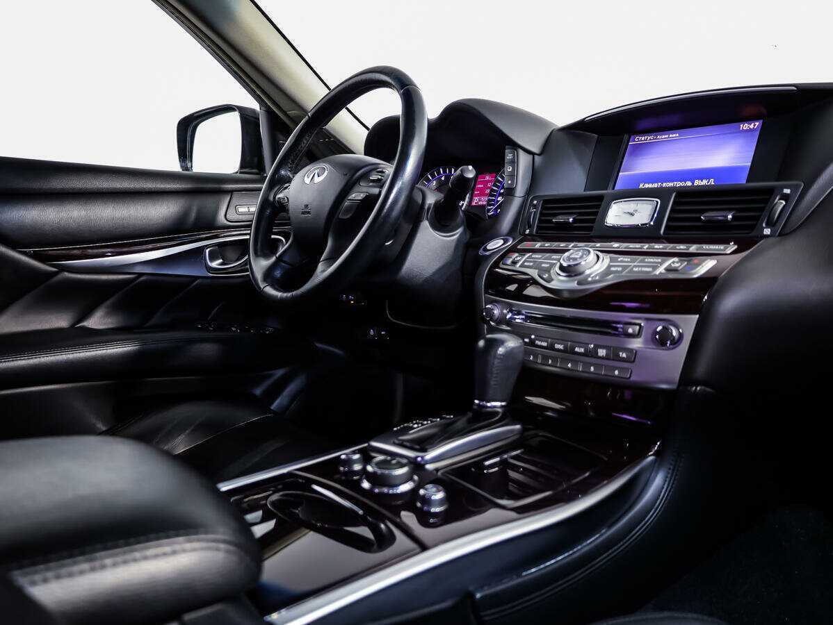 Infiniti M с пробегом — 2012 год. Фото: #7