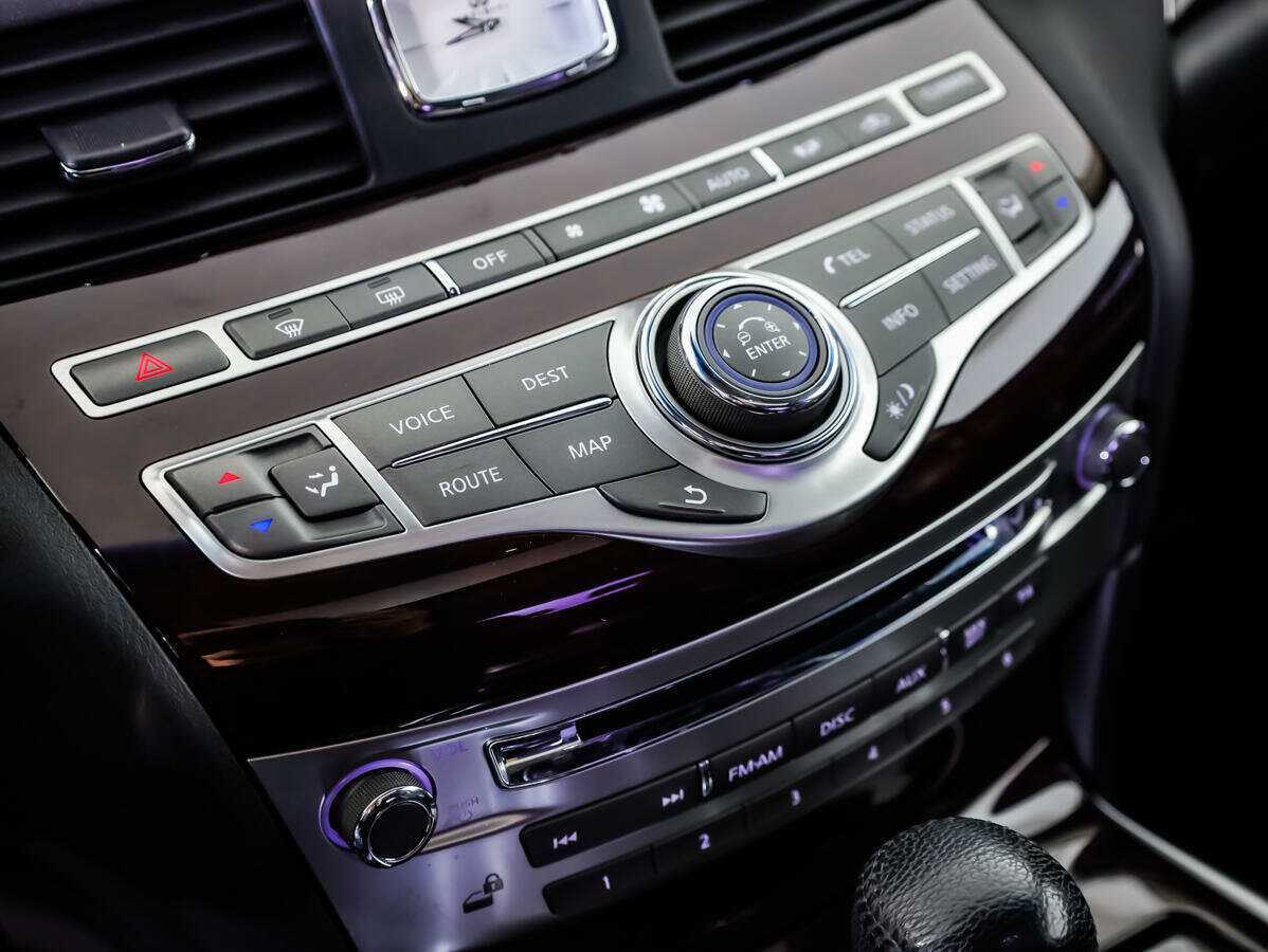 Infiniti M с пробегом — 2012 год. Фото: #13