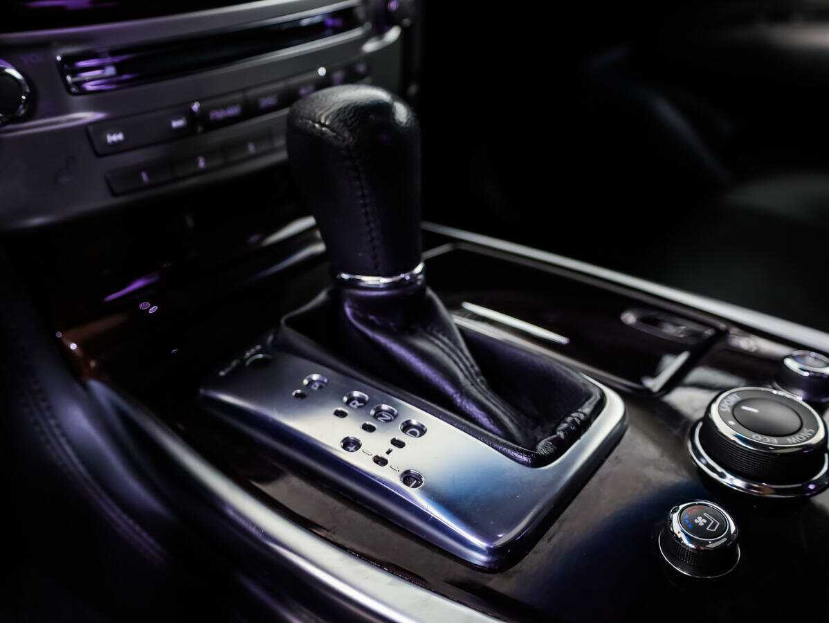 Infiniti M с пробегом — 2012 год. Фото: #14