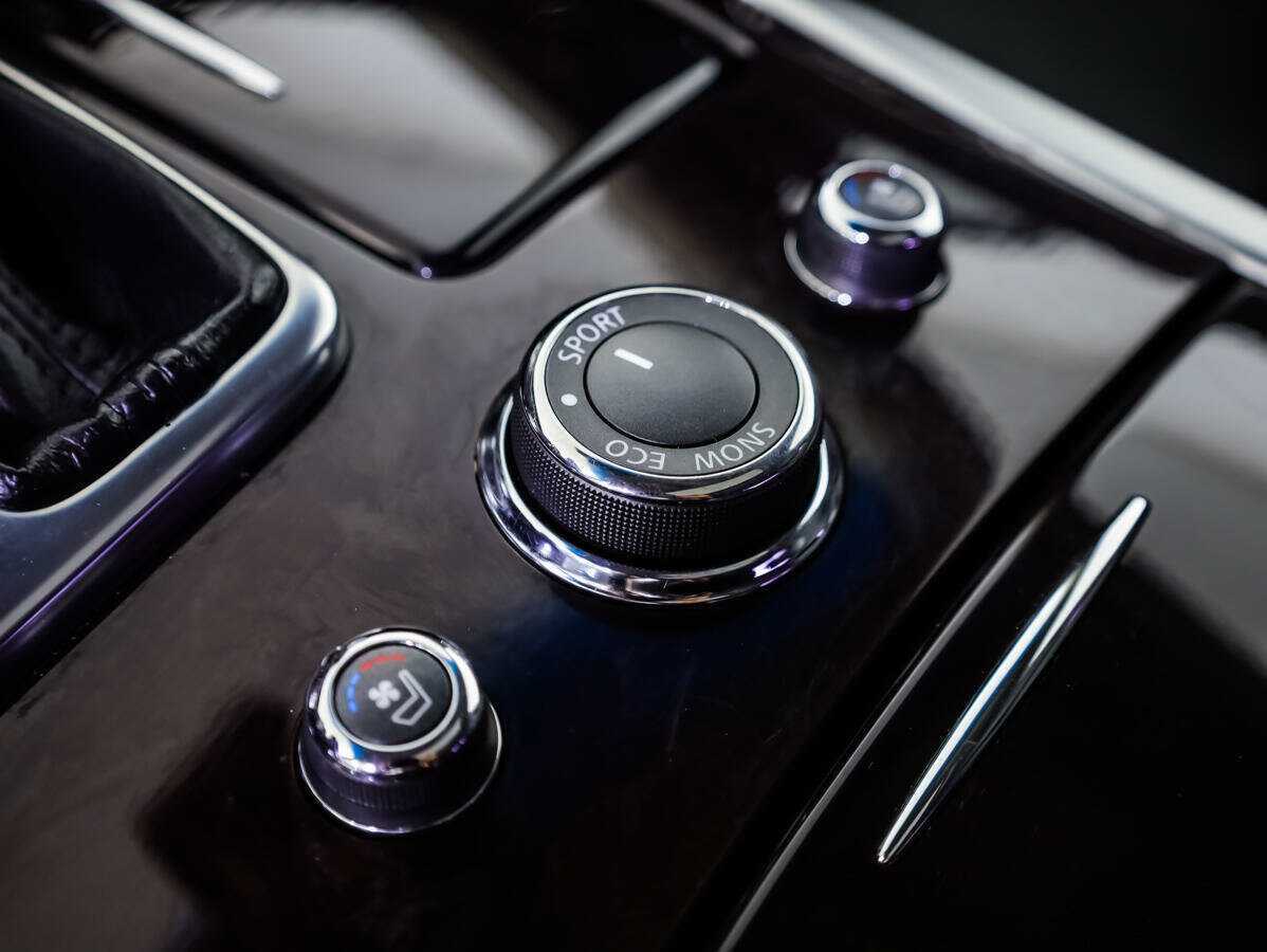 Infiniti M с пробегом — 2012 год. Фото: #15