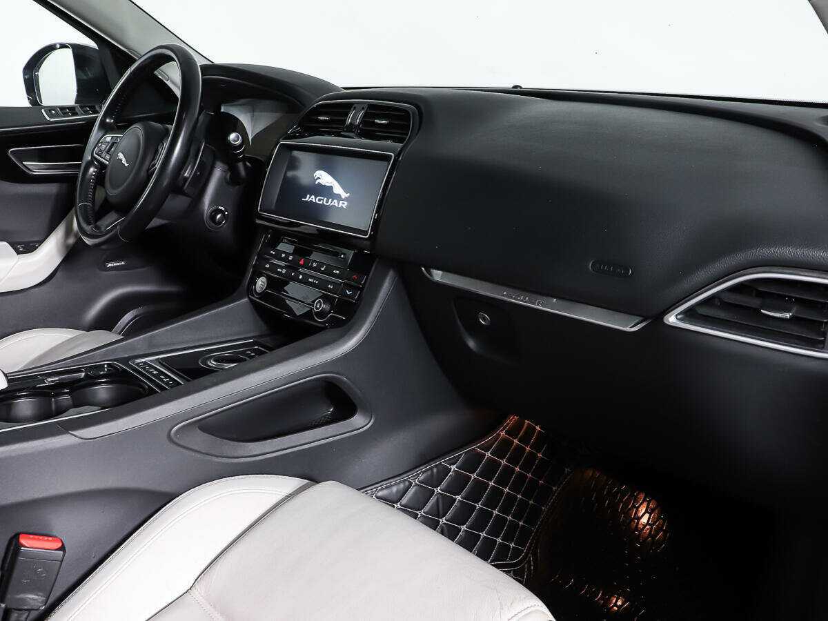 Jaguar F-Pace с пробегом — 2016 год. Фото: #7