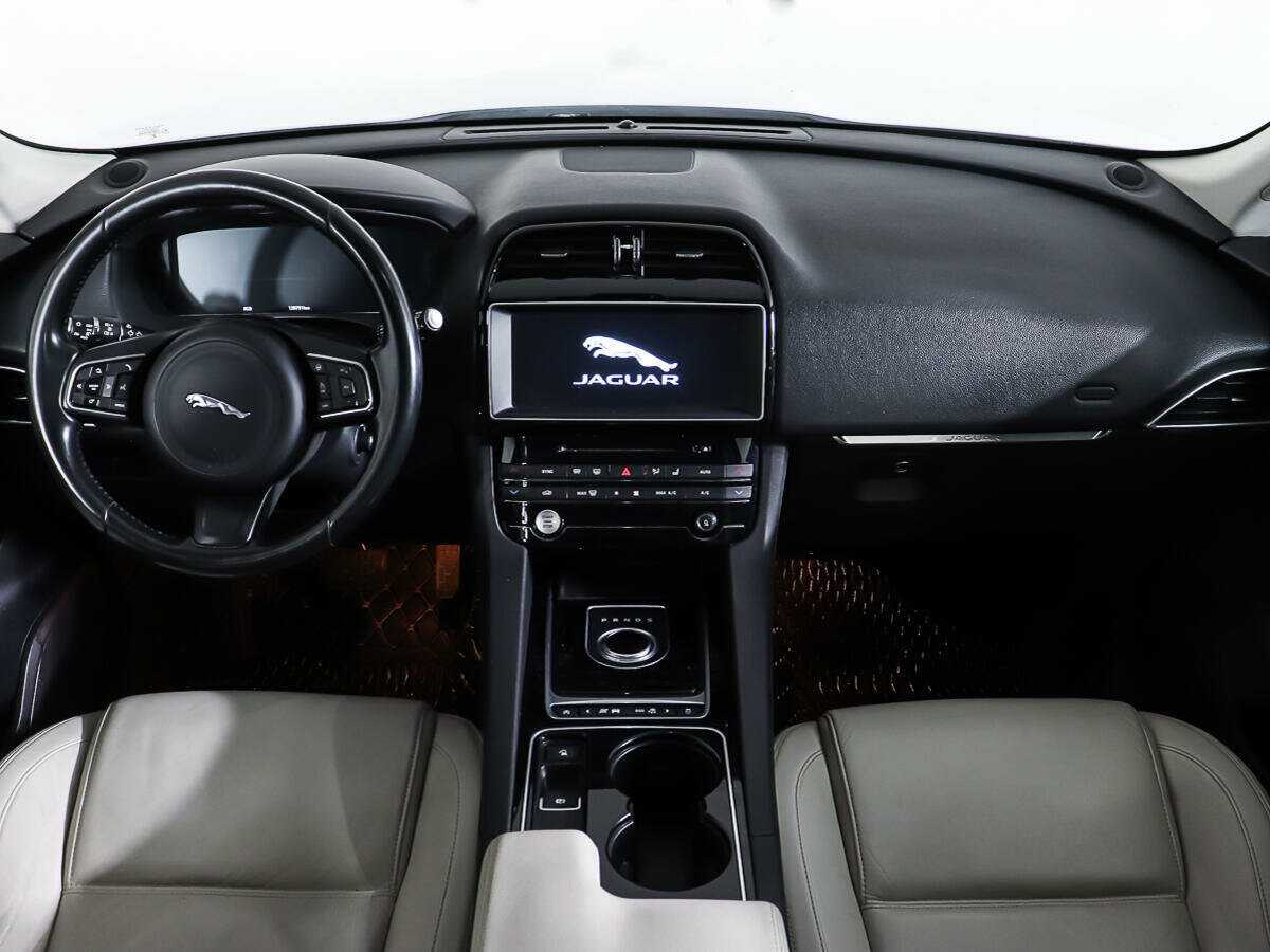 Jaguar F-Pace с пробегом — 2016 год. Фото: #9