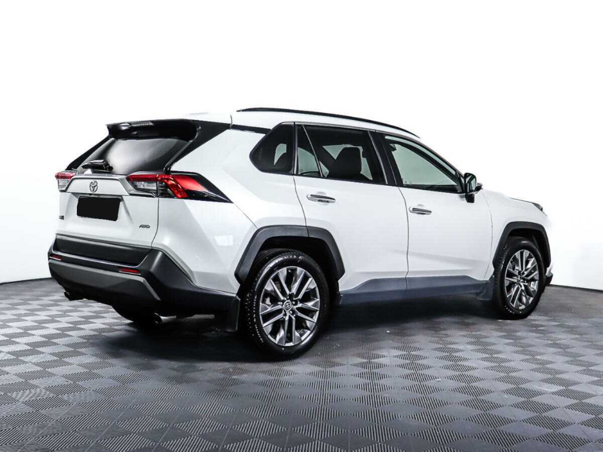 Toyota RAV4 с пробегом — 2021 год. Фото: #4
