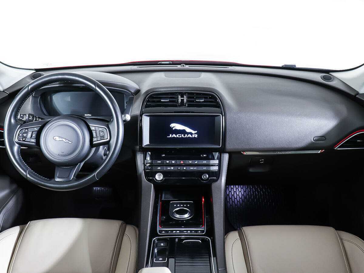 Jaguar F-Pace с пробегом — 2016 год. Фото: #12