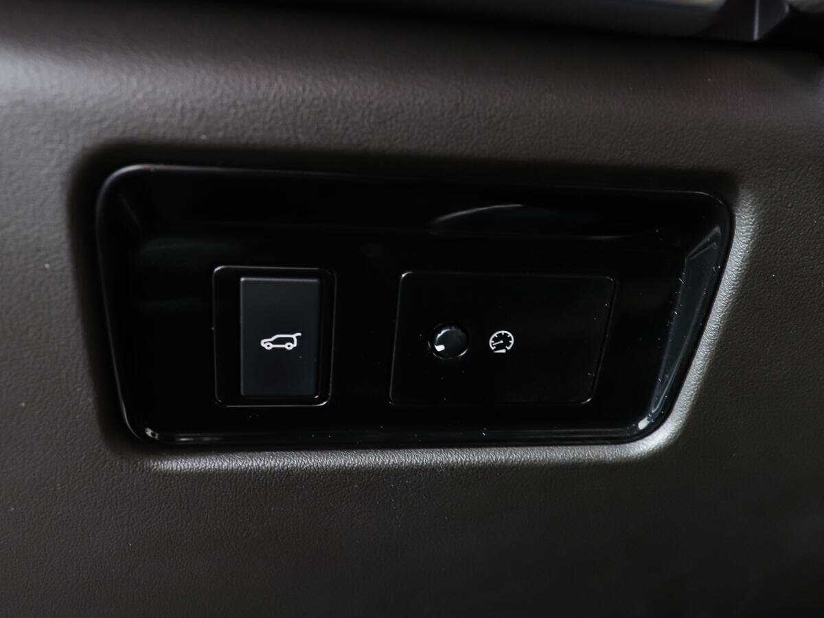 Jaguar F-Pace с пробегом — 2016 год. Фото: #18