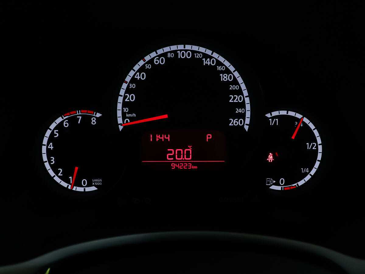 Volkswagen Beetle с пробегом — 2013 год. Фото: #12