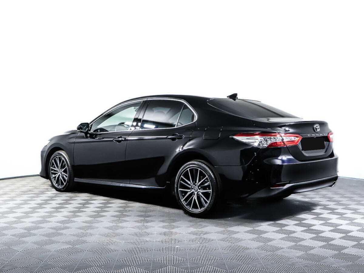 Toyota Camry с пробегом — 2021 год. Фото: #6