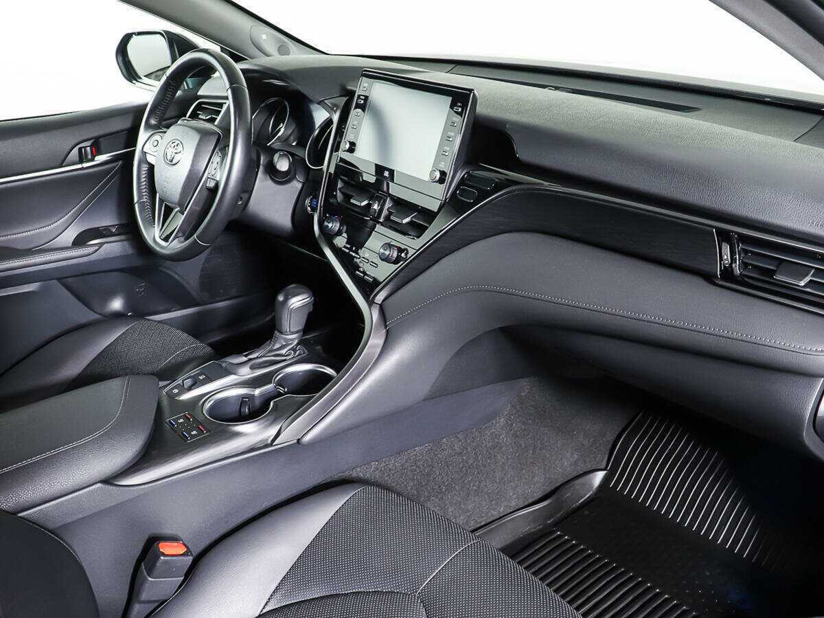 Toyota Camry с пробегом — 2021 год. Фото: #8
