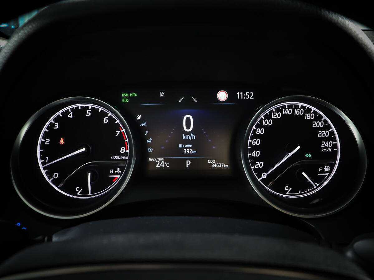 Toyota Camry с пробегом — 2021 год. Фото: #13