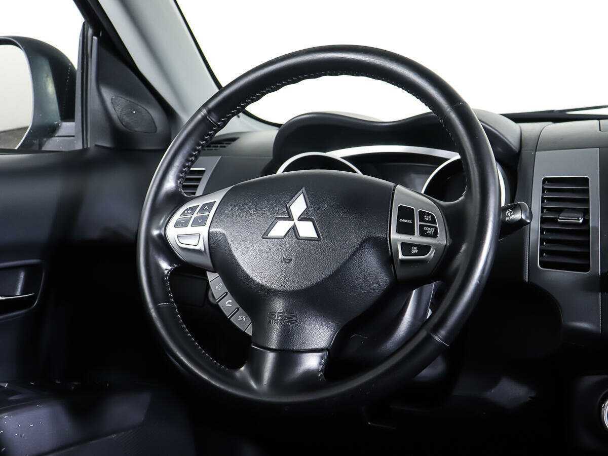Mitsubishi Outlander с пробегом — 2008 год. Фото: #14