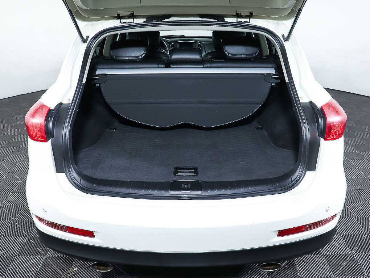 Infiniti QX50 с пробегом — 2013 год. Фото: #9