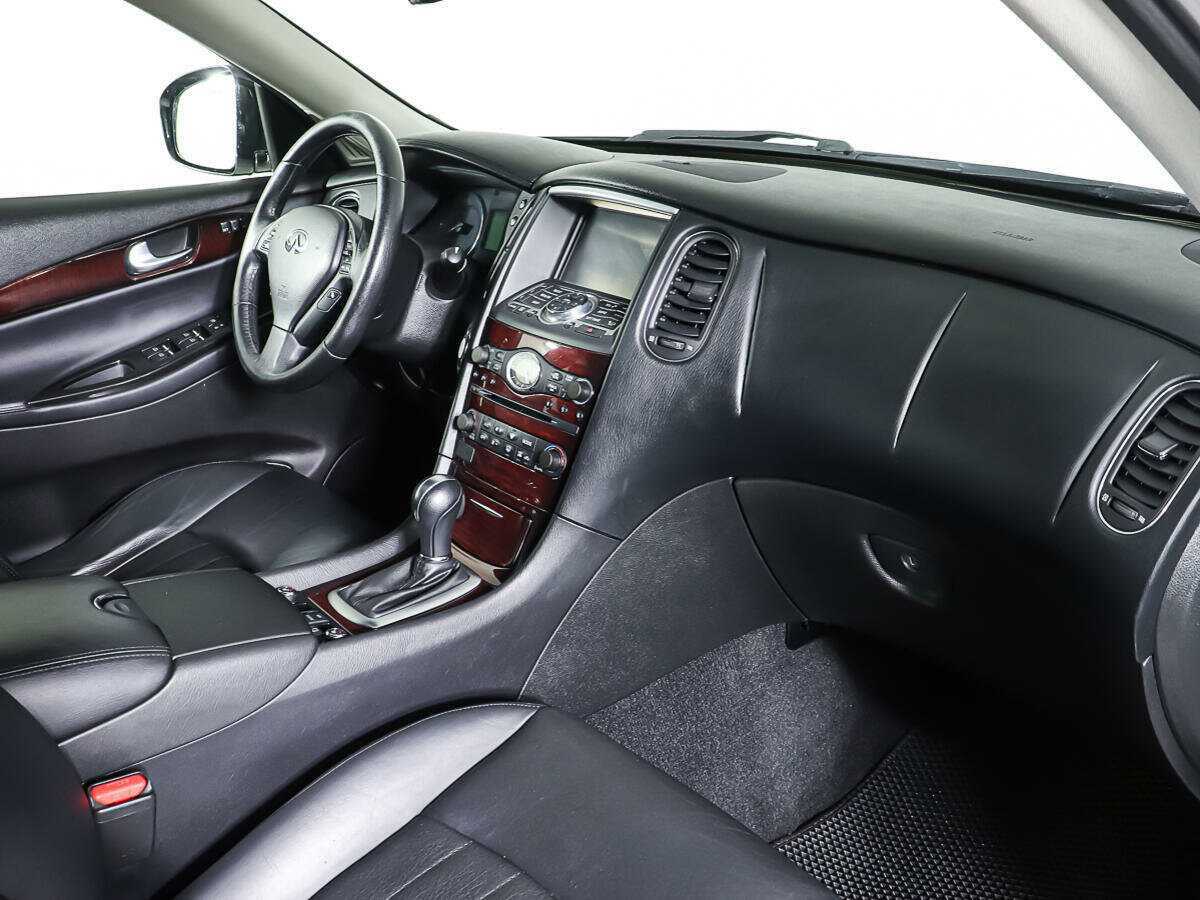 Infiniti QX50 с пробегом — 2013 год. Фото: #10