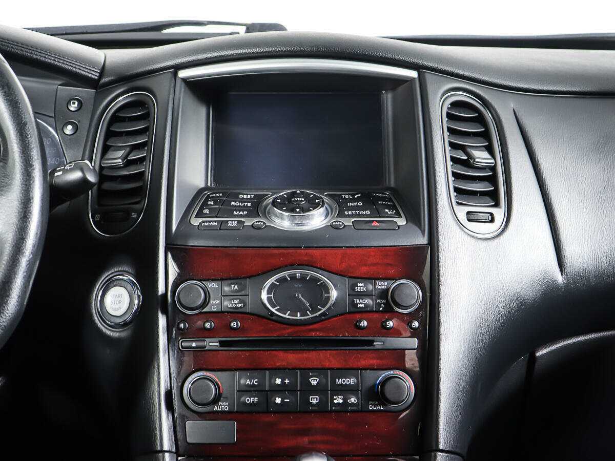 Infiniti QX50 с пробегом — 2013 год. Фото: #13