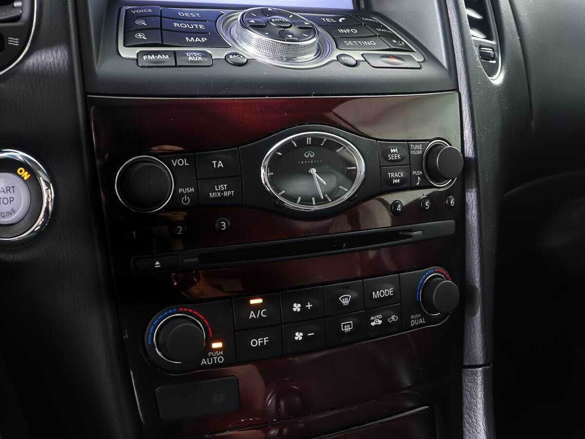 Infiniti QX50 с пробегом — 2013 год. Фото: #20