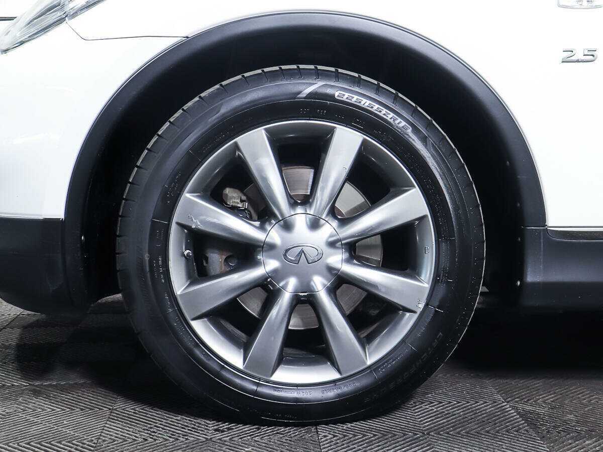 Infiniti QX50 с пробегом — 2013 год. Фото: #24