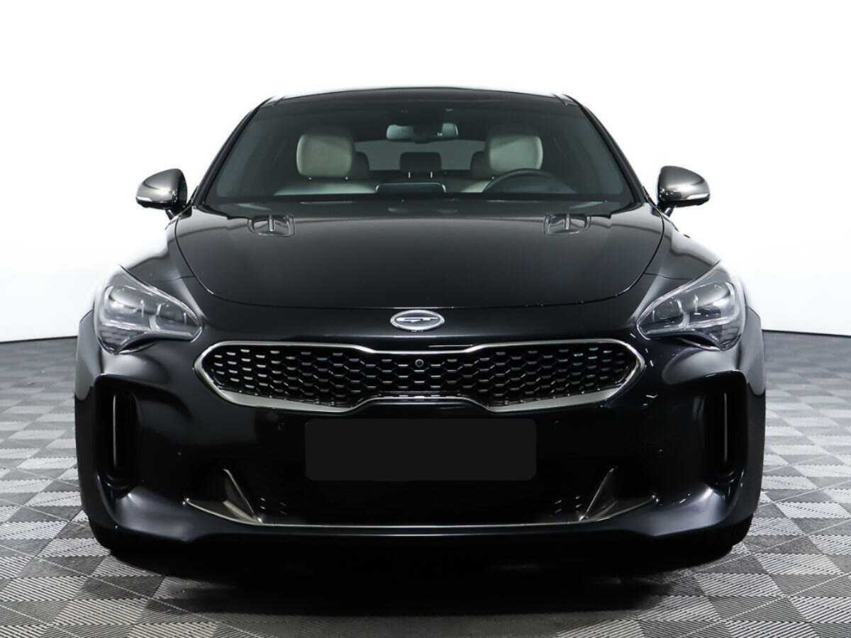 Kia Stinger с пробегом — 2018 год. Фото: #1