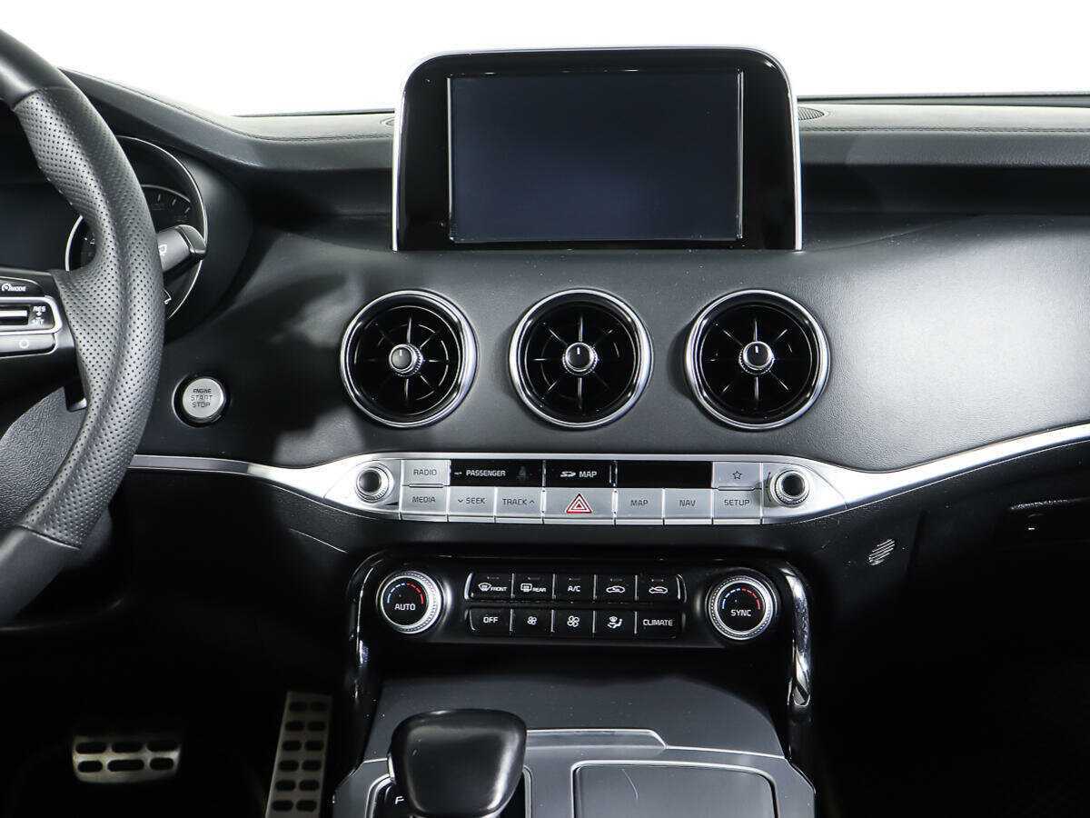Kia Stinger с пробегом — 2018 год. Фото: #11