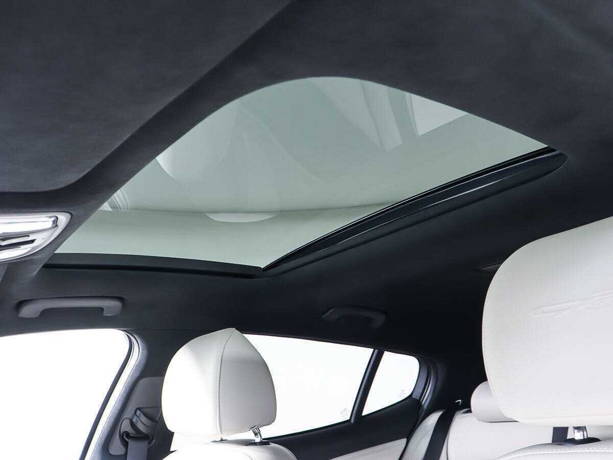 Kia Stinger с пробегом — 2018 год. Фото: #21