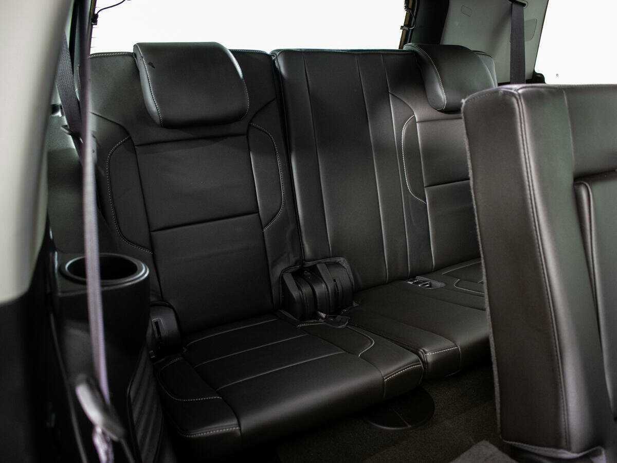 Chevrolet Tahoe с пробегом — 2016 год. Фото: #10