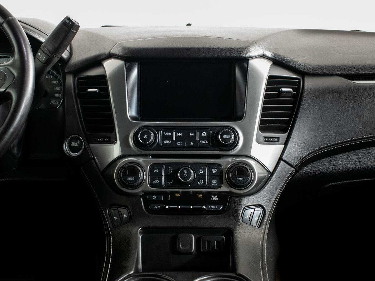 Chevrolet Tahoe с пробегом — 2016 год. Фото: #11