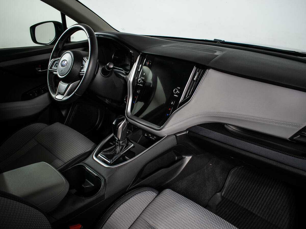Subaru Outback с пробегом — 2019 год. Фото: #8