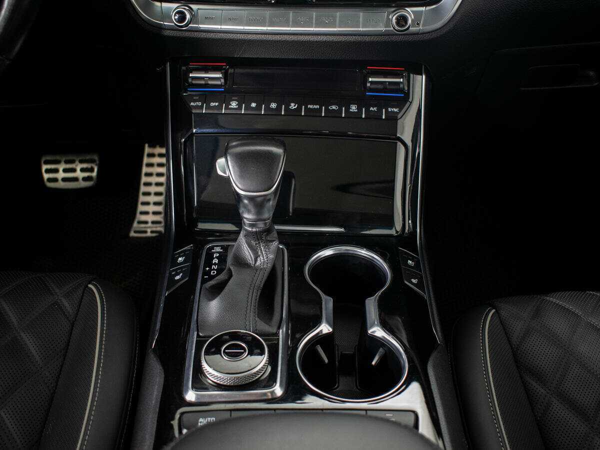 Kia Mohave с пробегом — 2021 год. Фото: #11