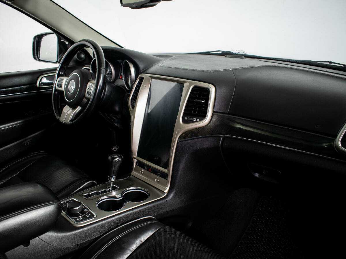 Jeep Grand Cherokee с пробегом — 2011 год. Фото: #8