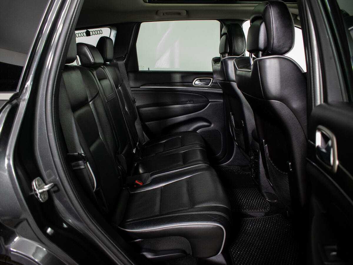 Jeep Grand Cherokee с пробегом — 2011 год. Фото: #9