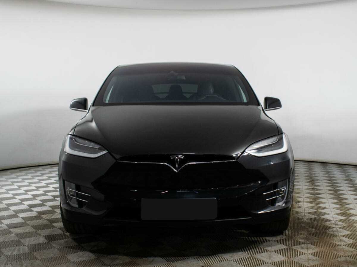 Tesla Model X с пробегом — 2016 год. Фото: #1